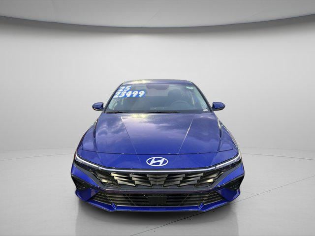 2025 Hyundai Elantra SEL's photo