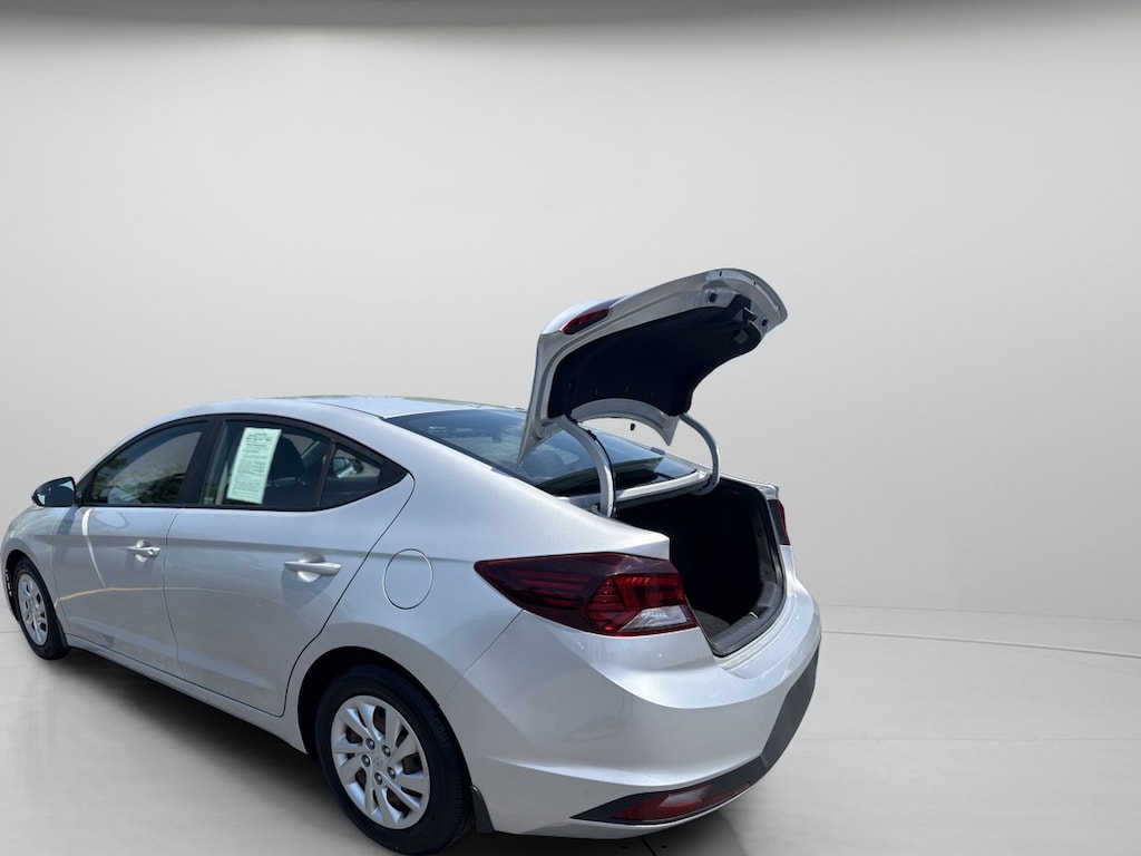 Used 2019 Hyundai Elantra SE Sedan