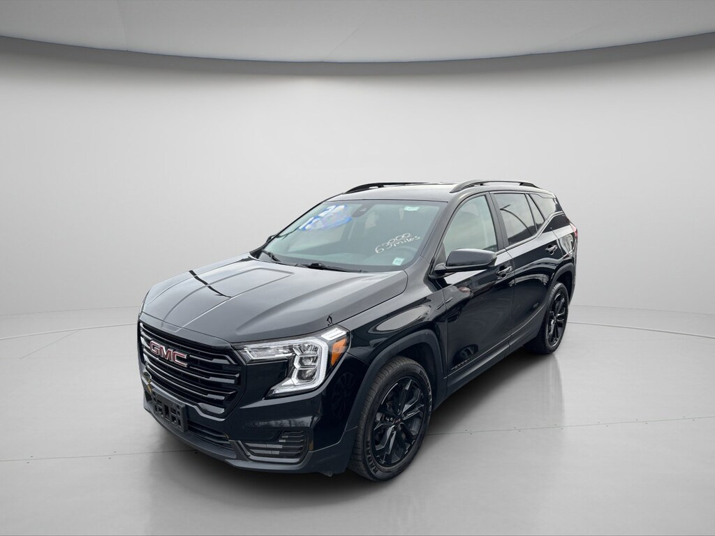 Used 2022 GMC Terrain SLE SUV