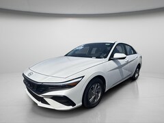 2026 Hyundai Elantra SE Sedan