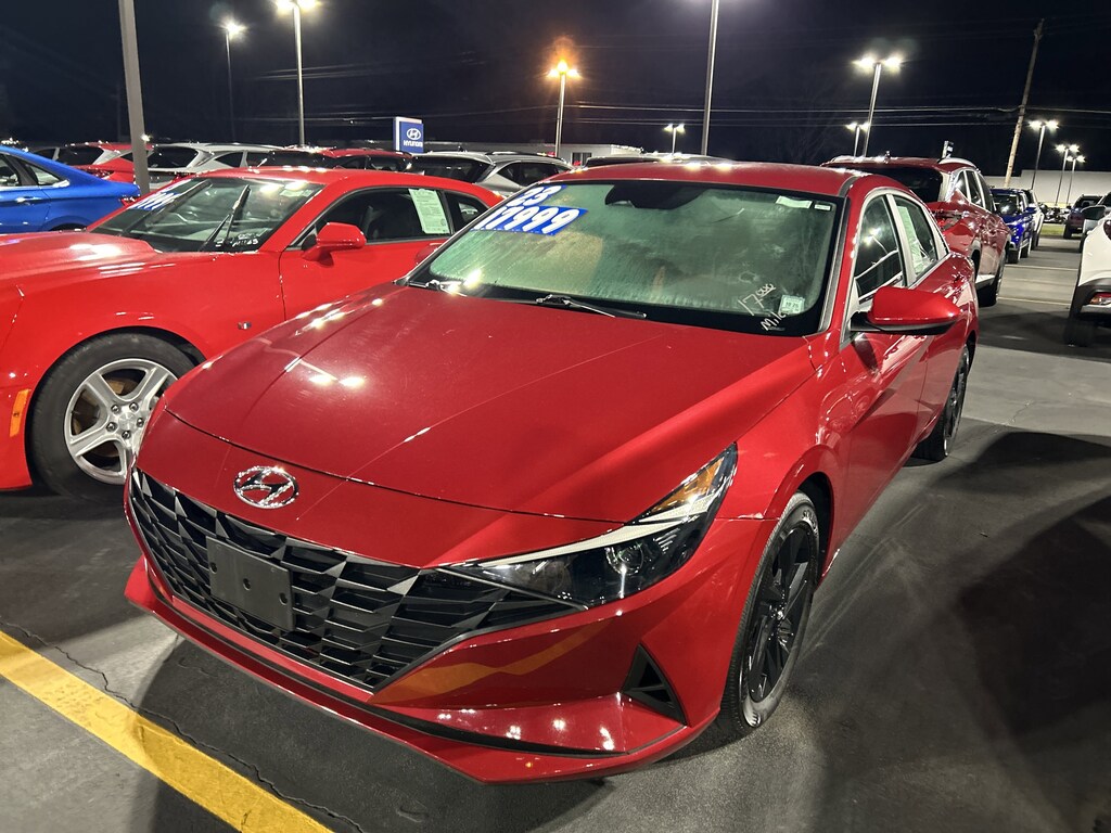 Used 2023 Hyundai Elantra SEL Sedan