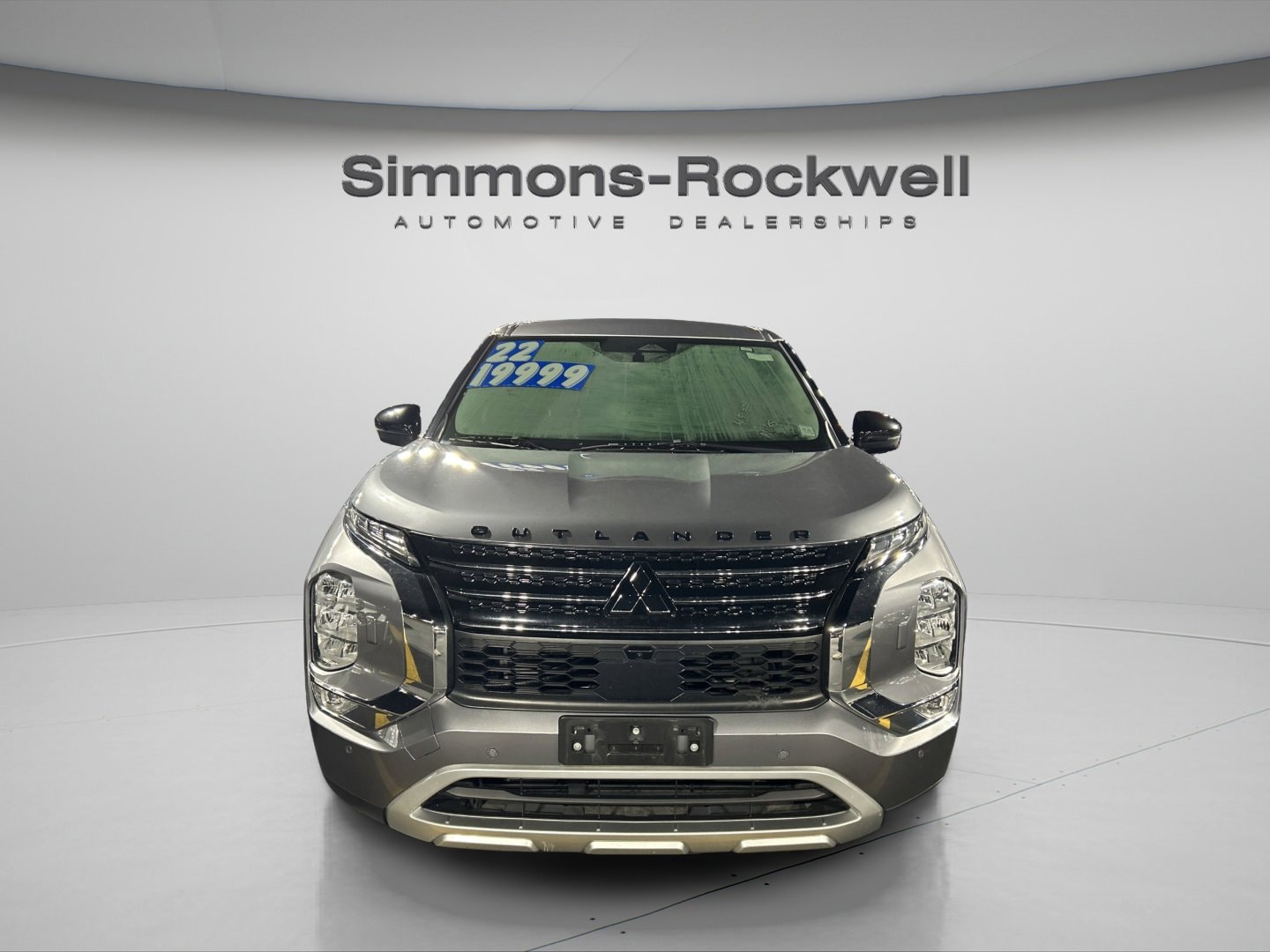 2022 Mitsubishi Outlander SE's photo