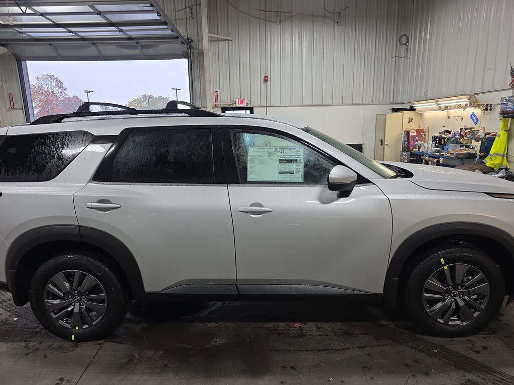 New 2025 Nissan Pathfinder SV SUV