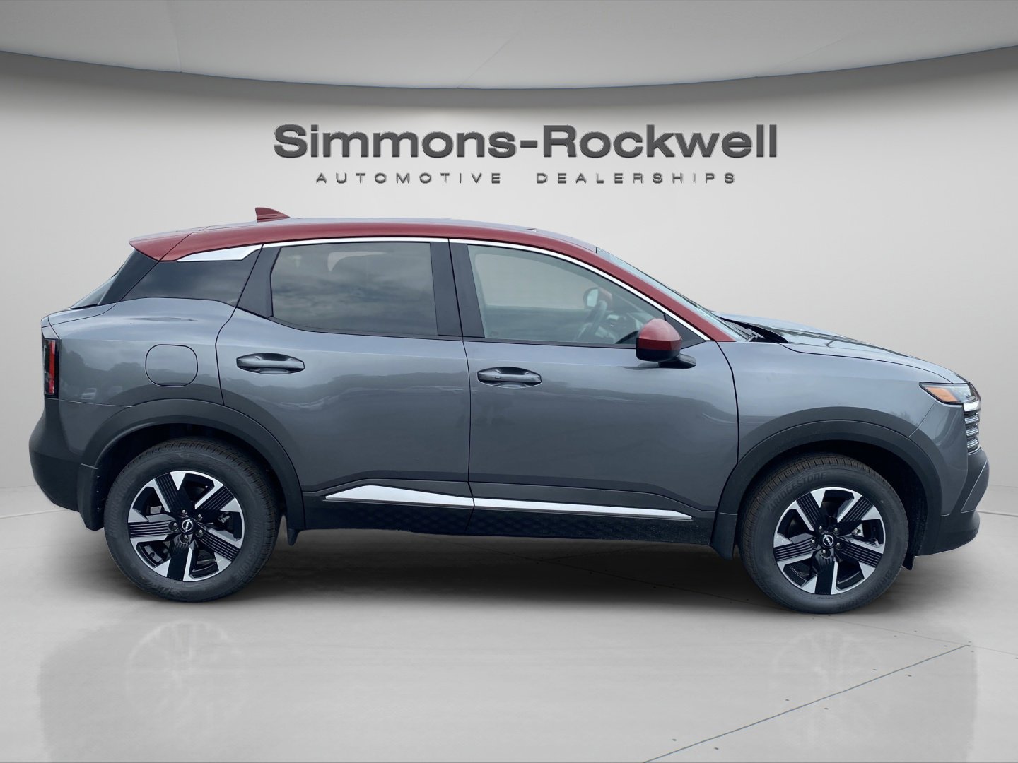 2025 Nissan Kicks SV photo 4