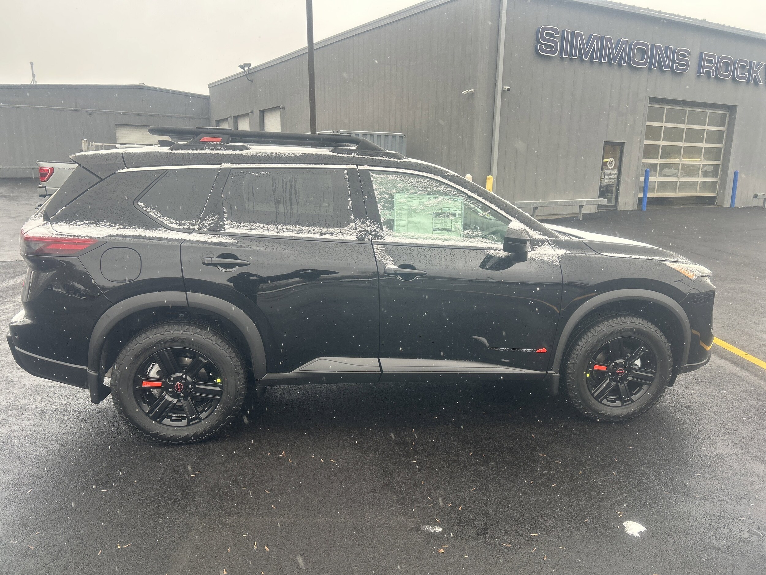 2026 Nissan Rogue SV photo 4