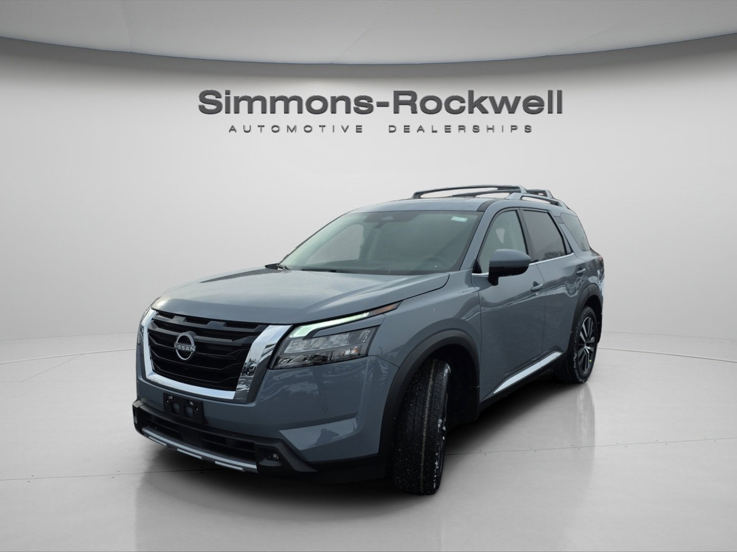 2025 Nissan Pathfinder Platinum's photo