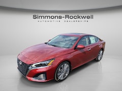 2025 Nissan Altima SL Sedan