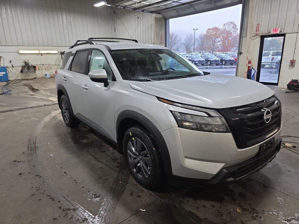 New 2025 Nissan Pathfinder SV SUV
