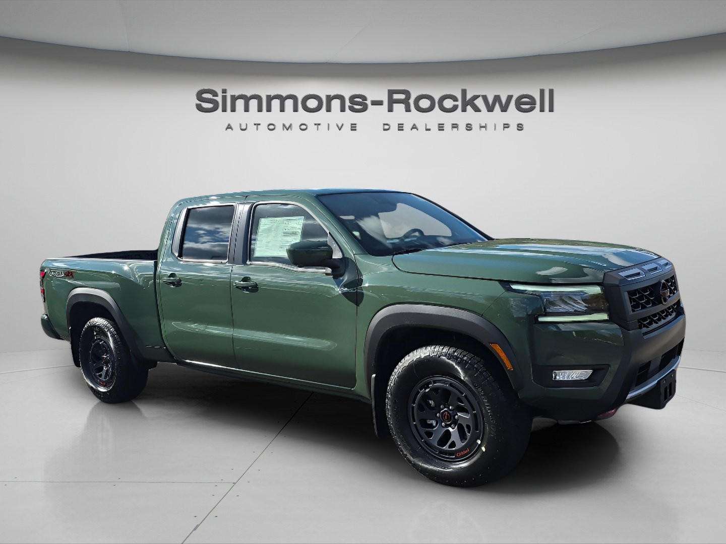 2026 Nissan Frontier PRO-4X photo 2