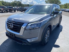 2025 Nissan Pathfinder S SUV
