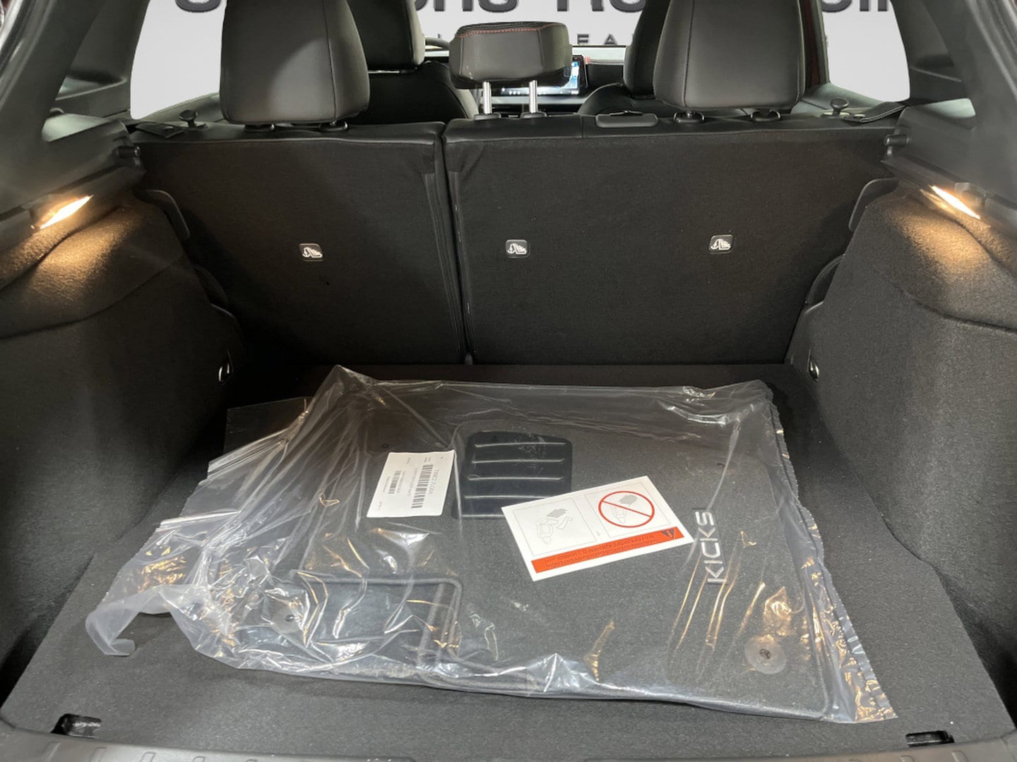 2026 Nissan KICKS SR AWD - Photo 10
