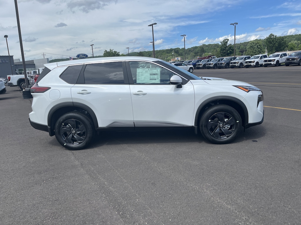 New 2026 Nissan Rogue SV SUV