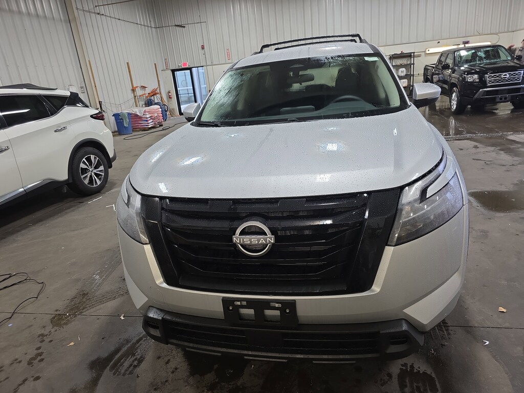 New 2025 Nissan Pathfinder SV SUV