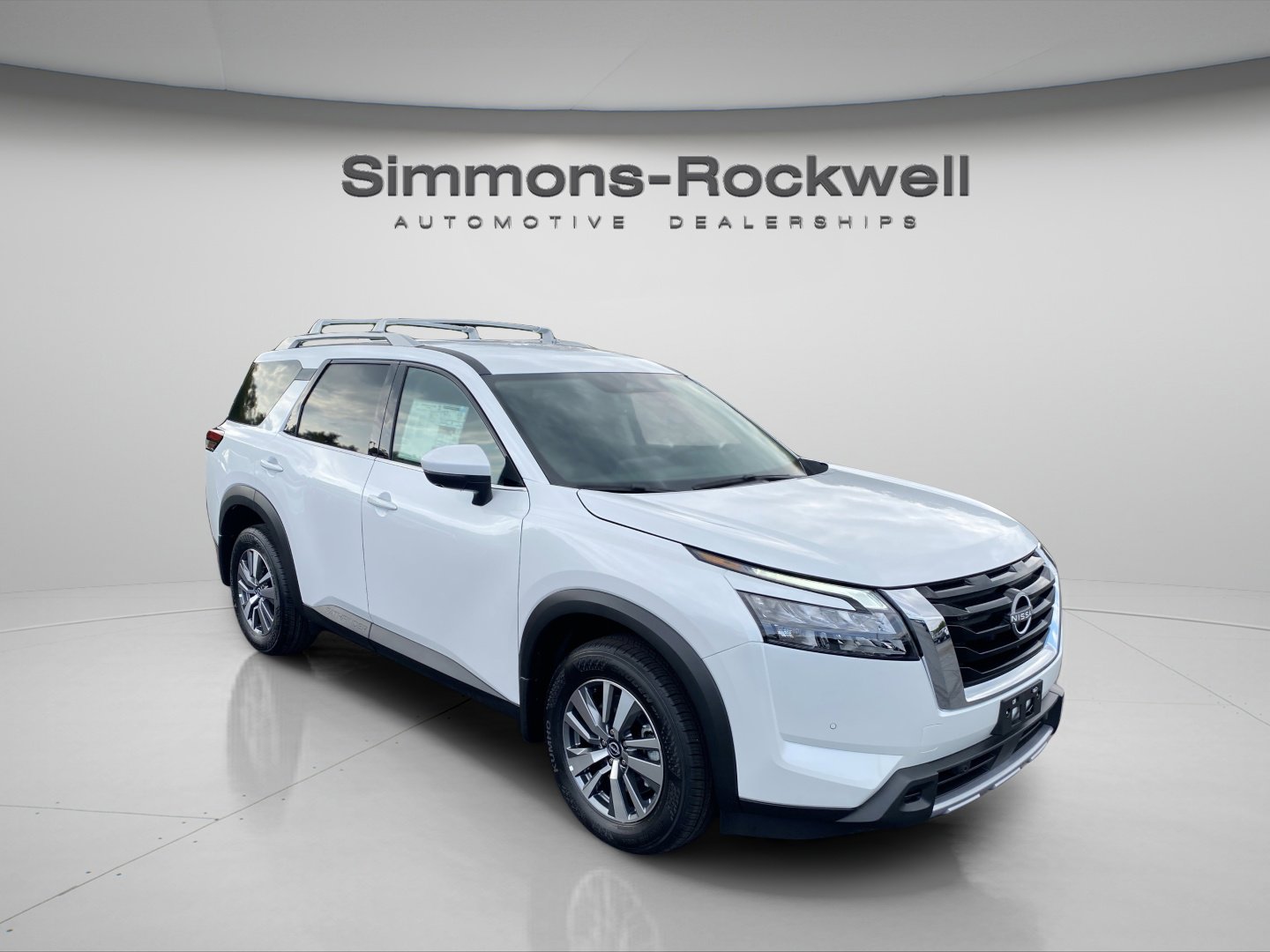 2025 Nissan Pathfinder Platinum photo 3