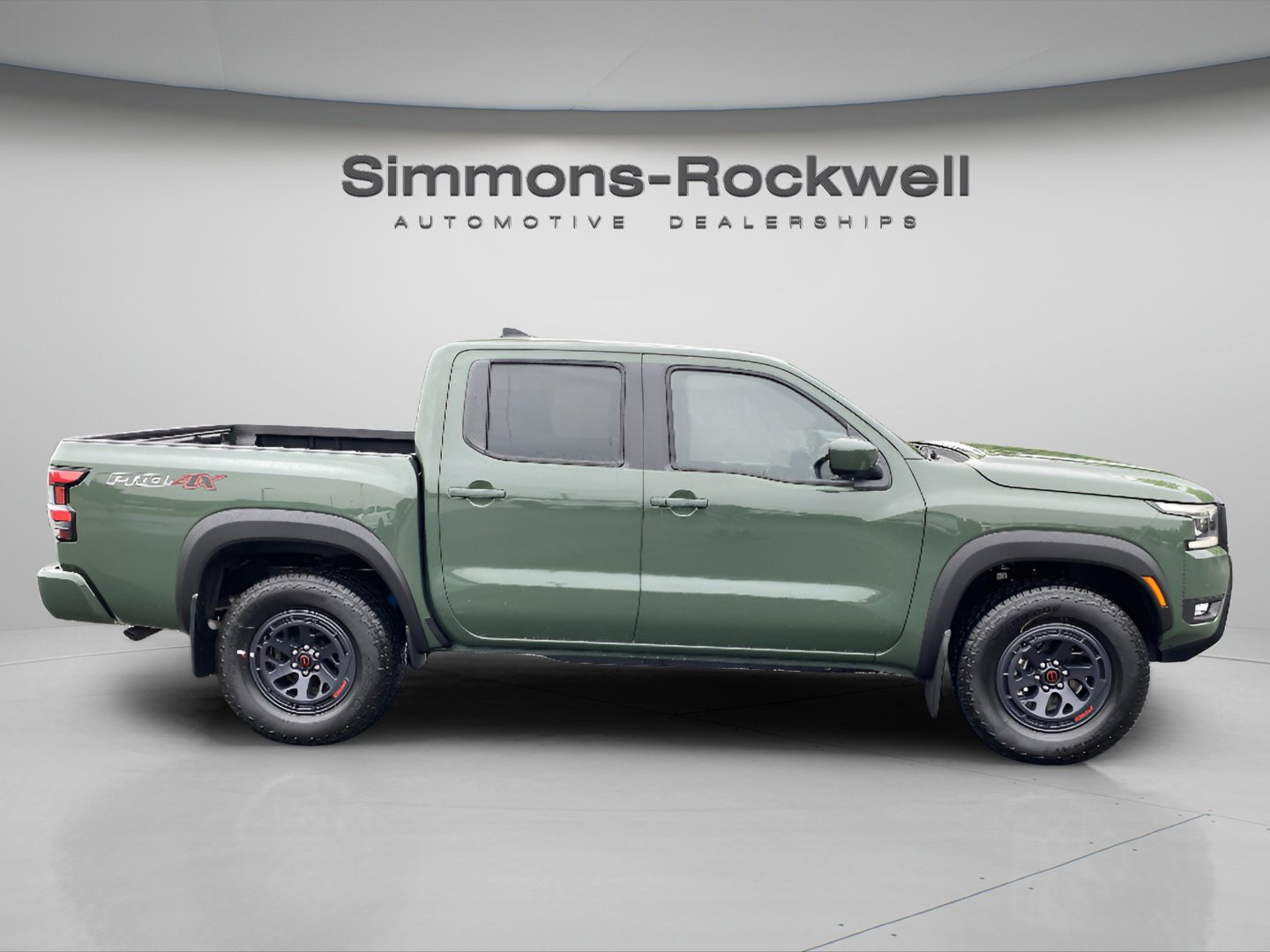 2025 Nissan Frontier PRO-4X photo 4