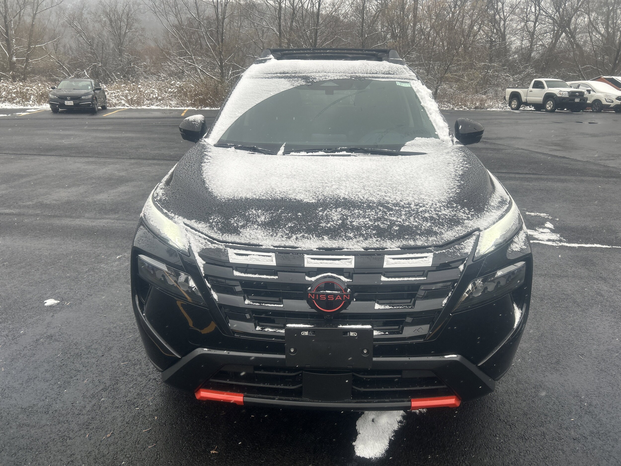 2026 Nissan Rogue SV photo 2