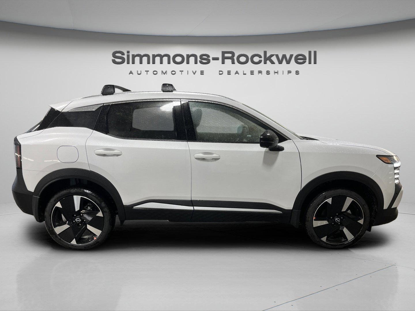 2026 Nissan Kicks SR photo 4