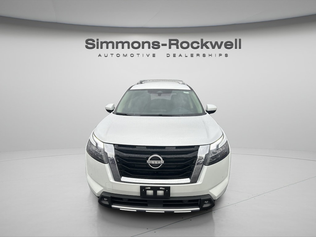 New 2025 Nissan Pathfinder SL SUV