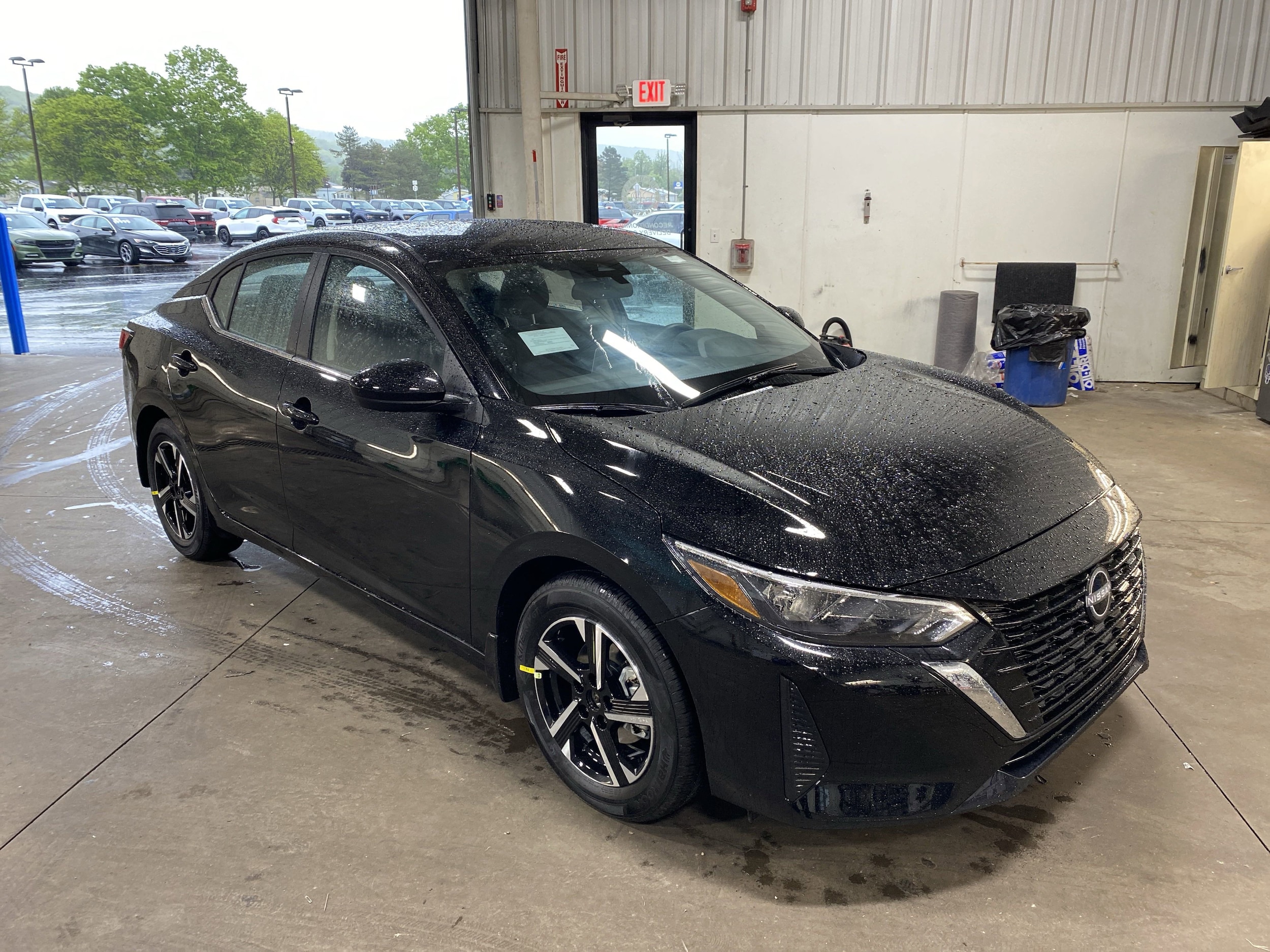 2025 Nissan Sentra SV photo 3