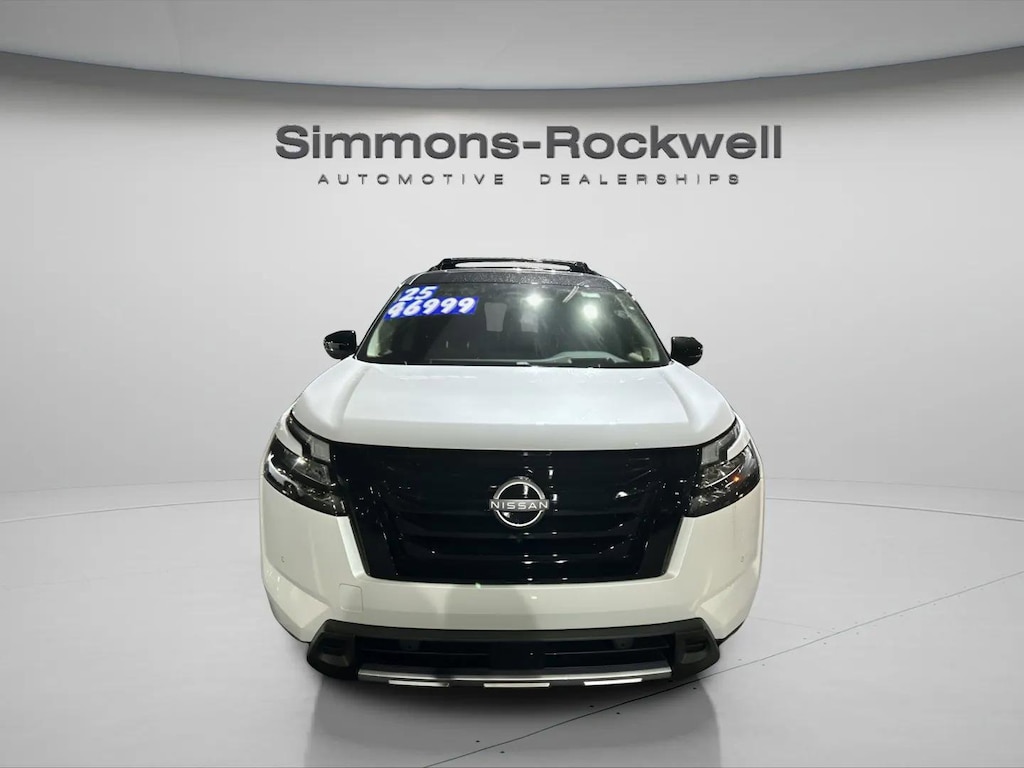 New 2025 Nissan Pathfinder Platinum SUV