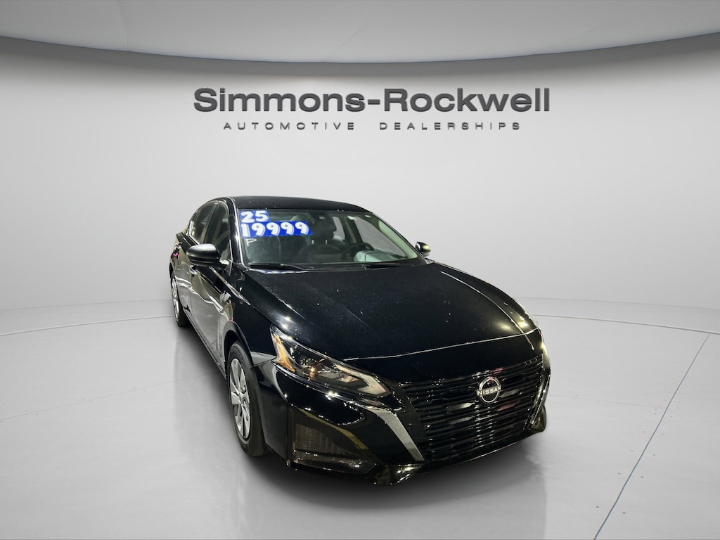 Used 2025 Nissan Altima S Sedan