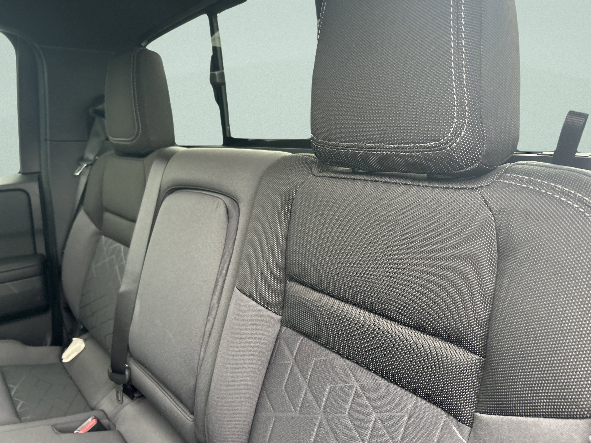 2026 Nissan Frontier SV - Photo 15