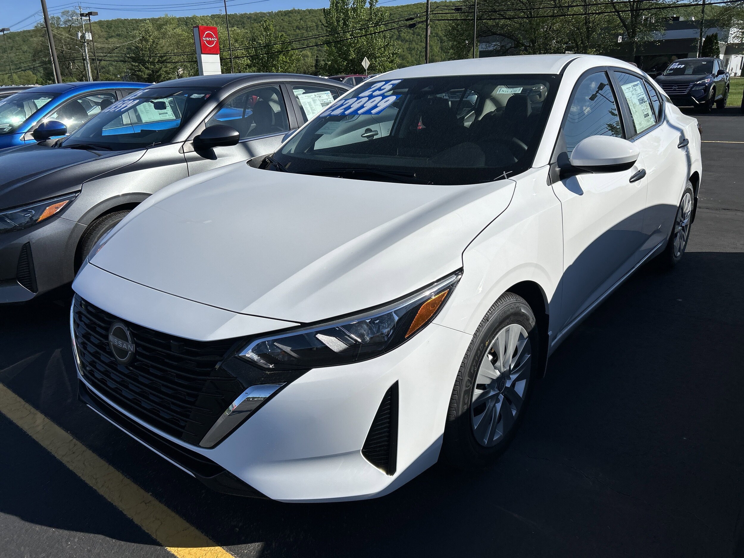 2025 Nissan Sentra S photo 4