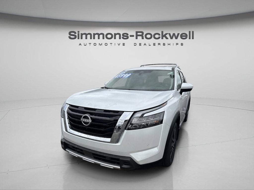 New 2025 Nissan Pathfinder Platinum SUV