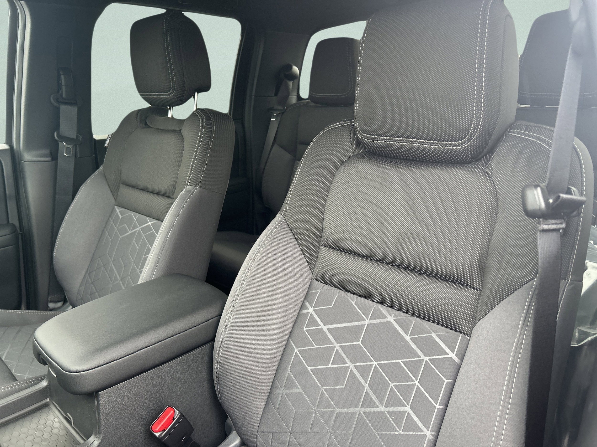 2026 Nissan Frontier SV - Photo 12