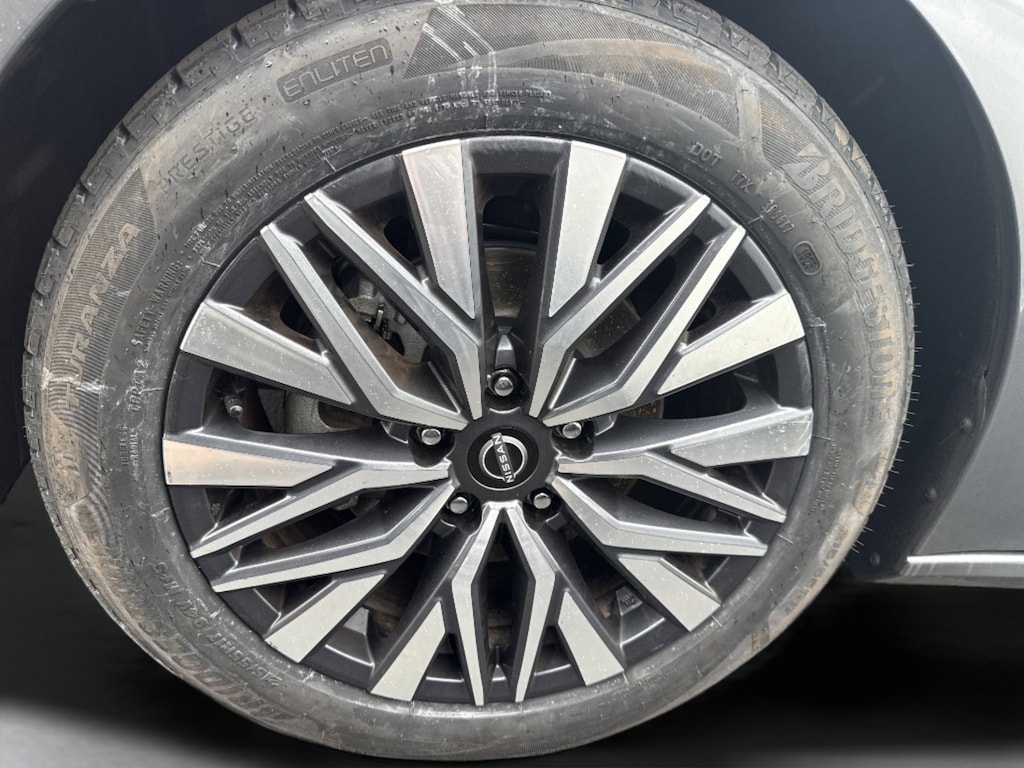 Used 2025 Nissan Altima SV Sedan
