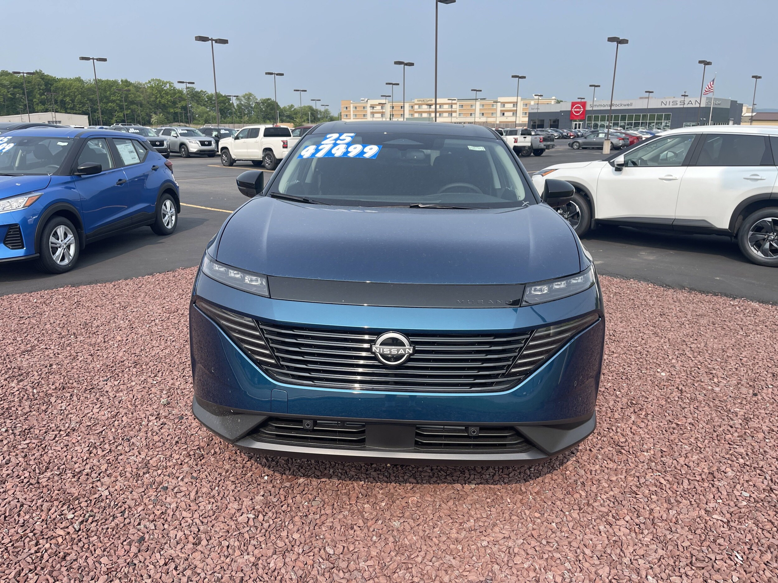 2025 Nissan Murano SL photo 2