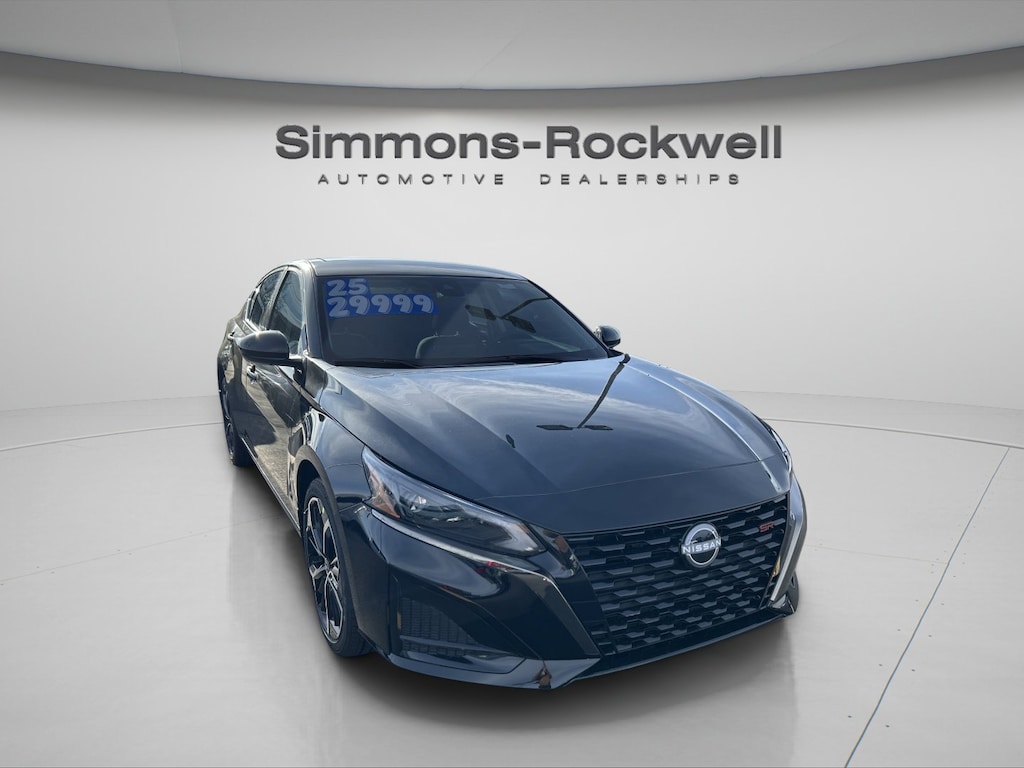New 2025 Nissan Altima SR Sedan