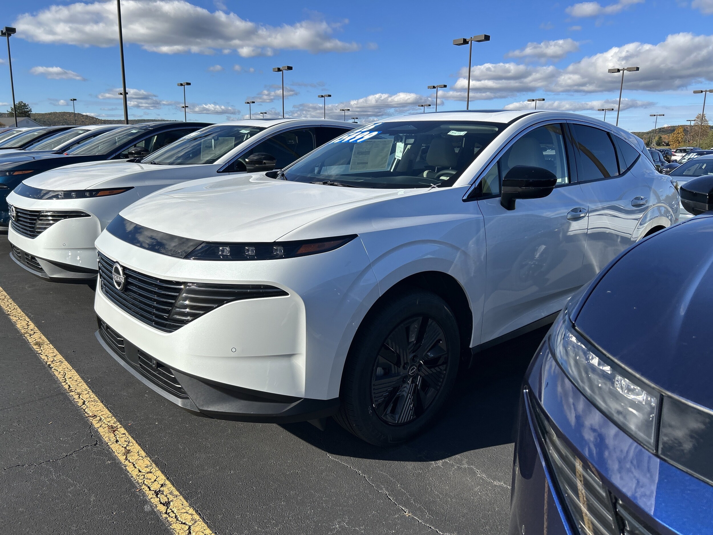 2026 Nissan Murano SL photo 2