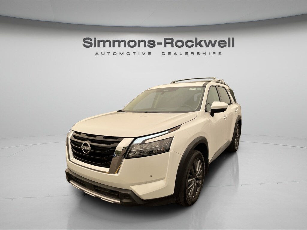 Used 2025 Nissan Pathfinder SL SUV