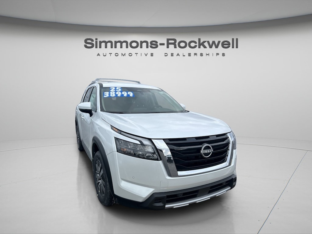 New 2025 Nissan Pathfinder SL SUV