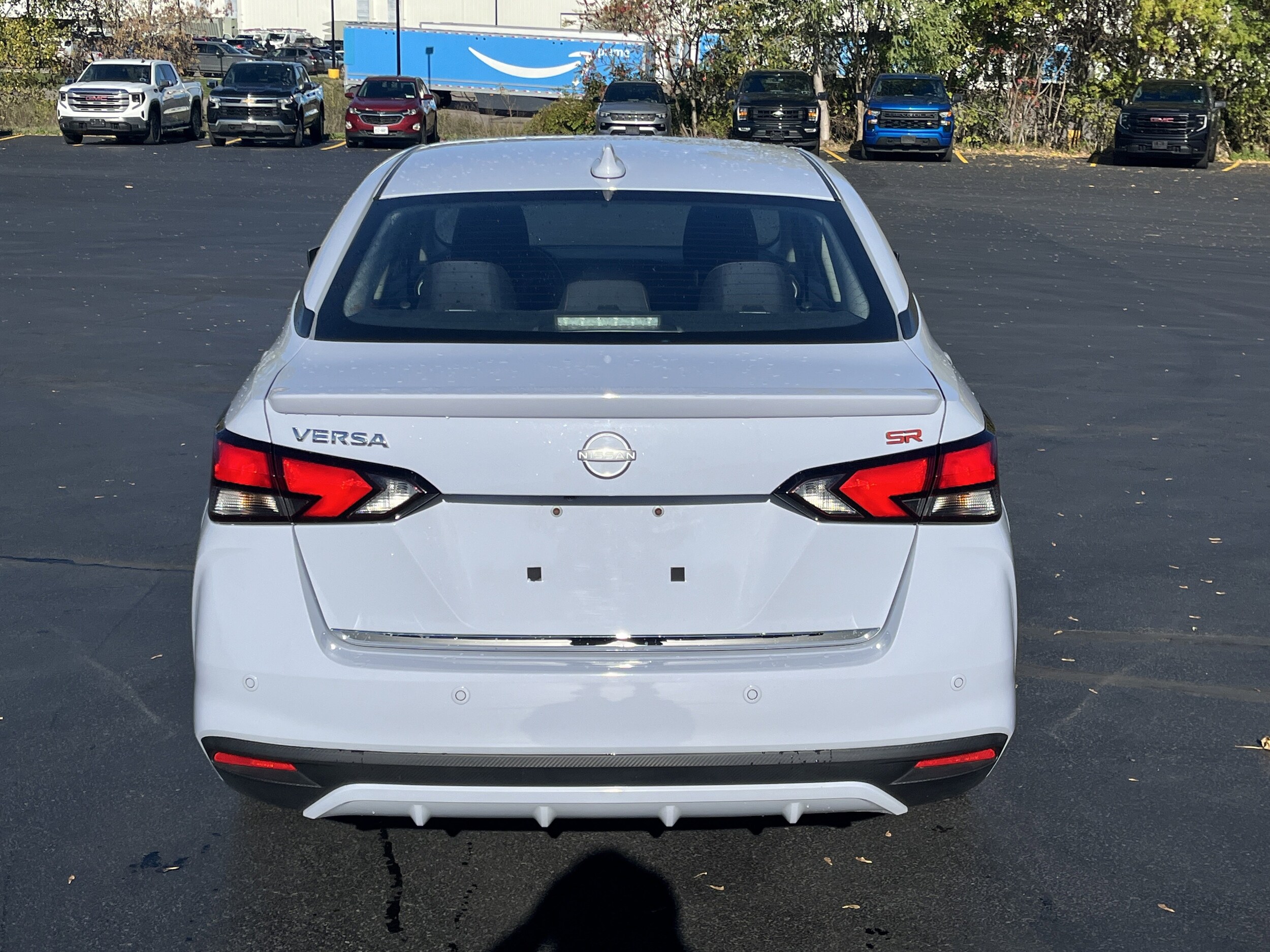 2024 Nissan Versa SR photo 2