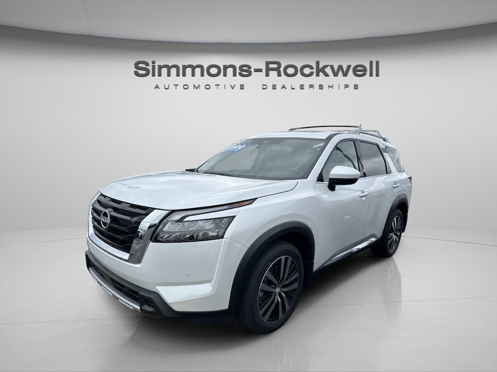 New 2025 Nissan Pathfinder Platinum SUV