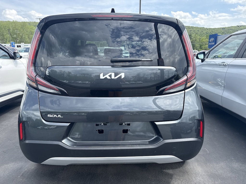 Used 2025 Kia Soul LX Hatchback