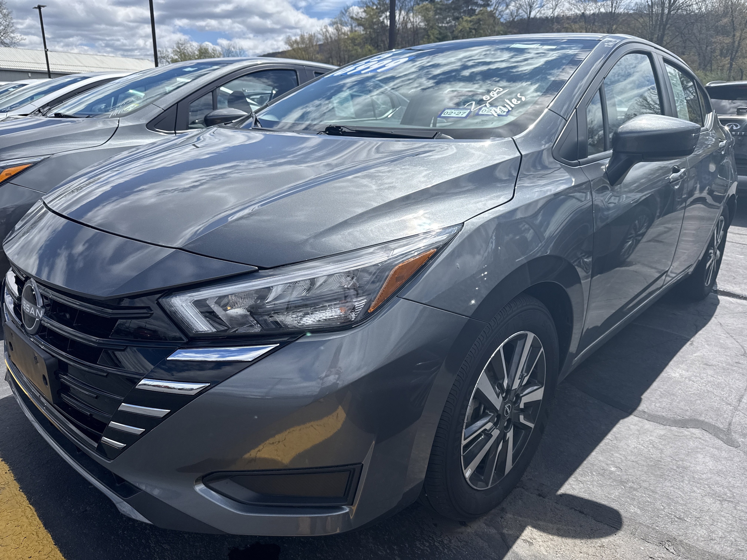 2025 Nissan Versa 1.6 SV CVT's photo