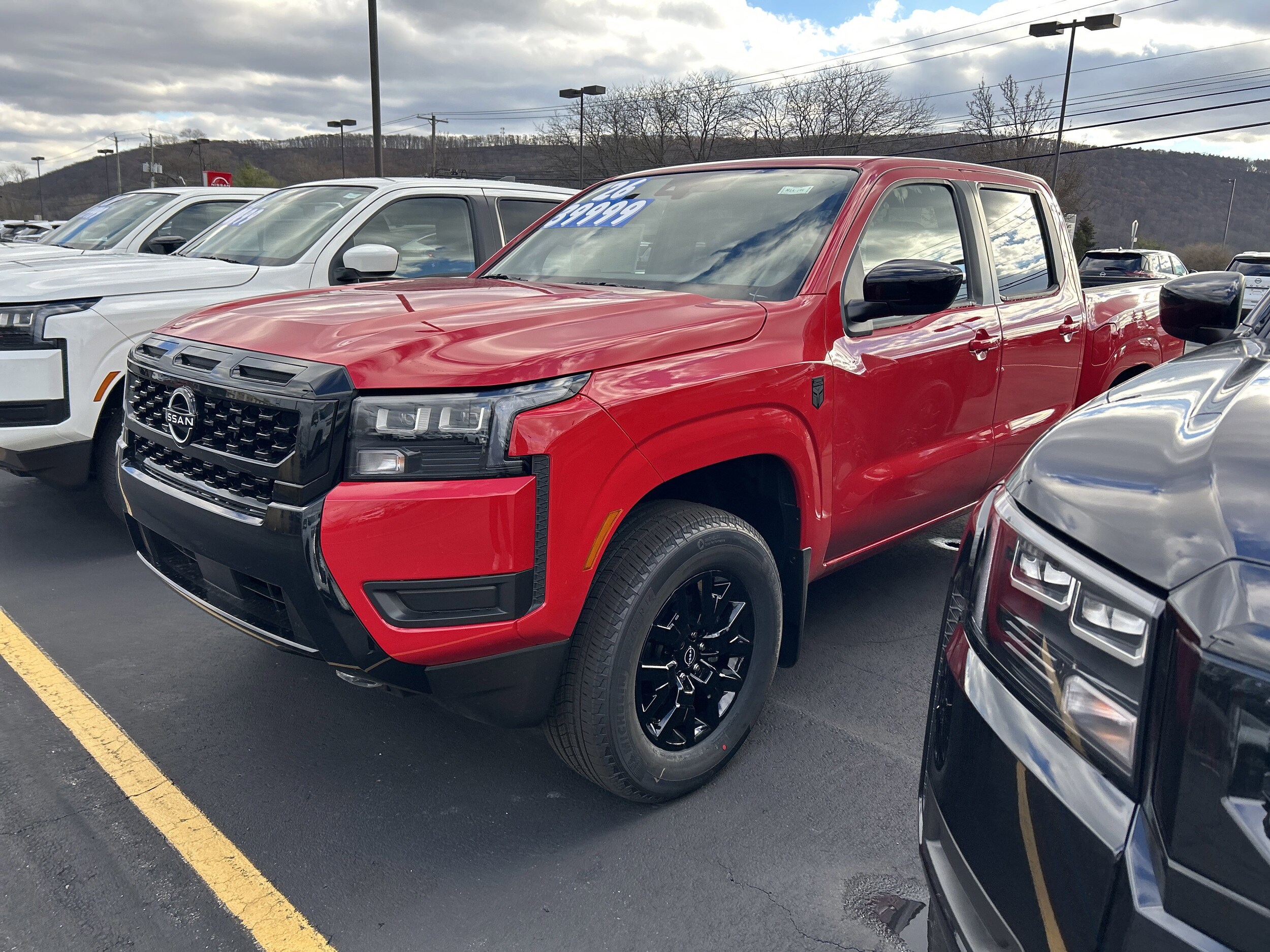 2026 Nissan Frontier SV photo 4