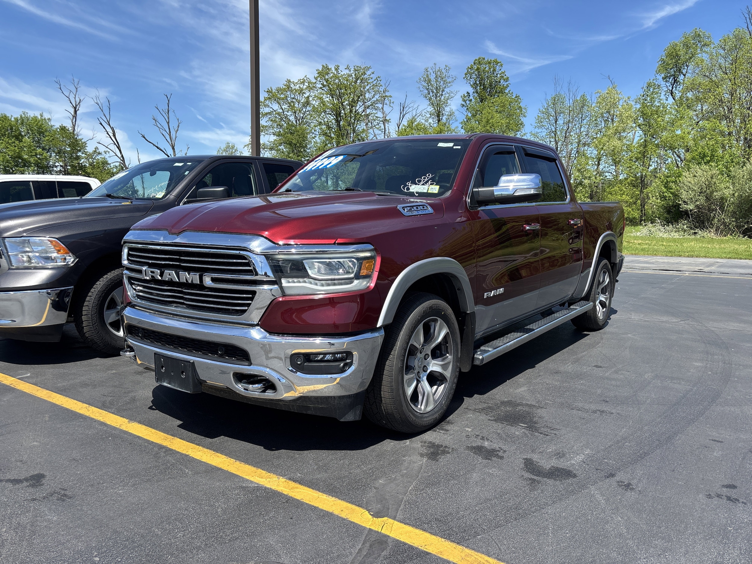 2021 RAM 1500 Laramie 4x4 Crew Cab 5'7's photo