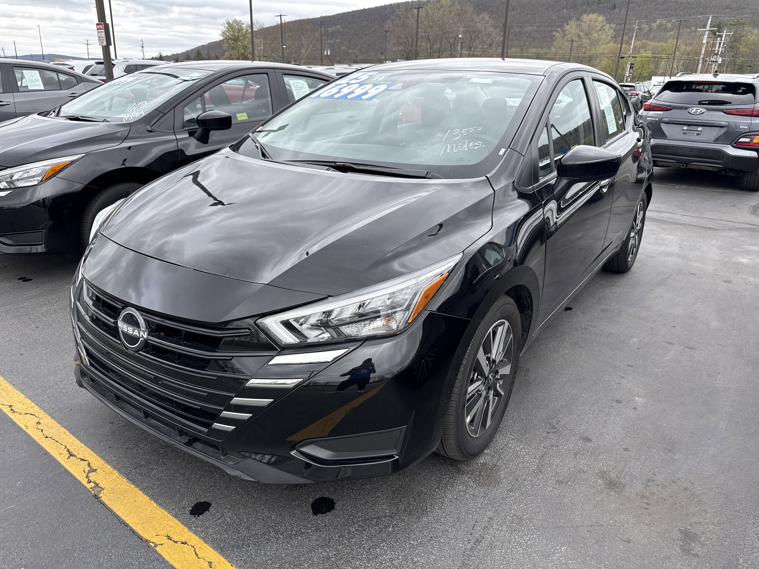 2025 Nissan Versa 1.6 SV CVT's photo