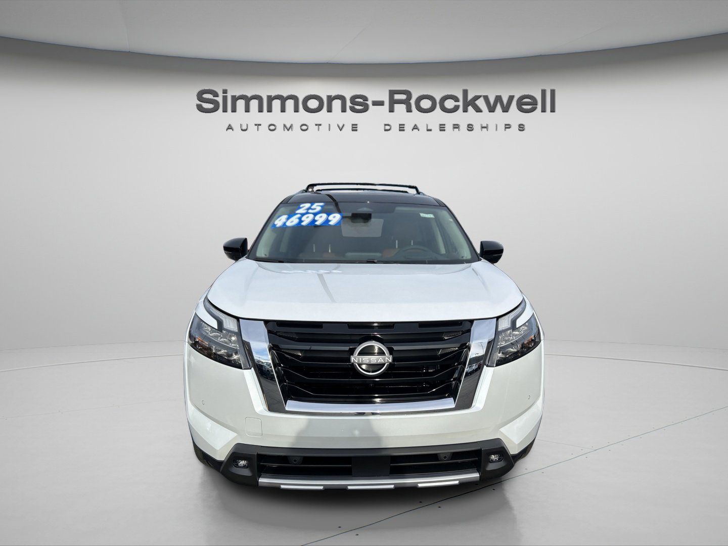 2025 Nissan Pathfinder Platinum's photo