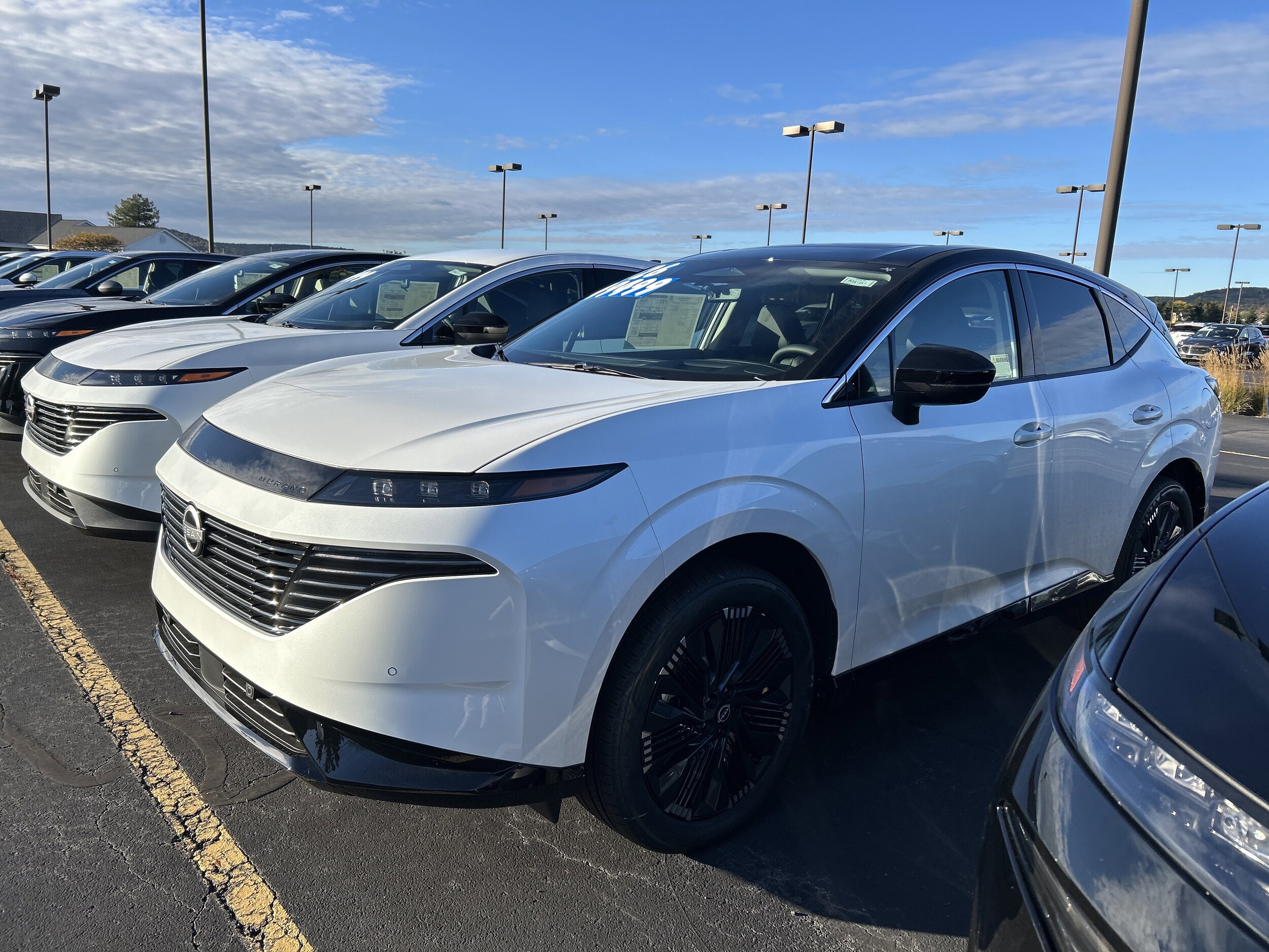 2026 Nissan Murano Platinum photo 2