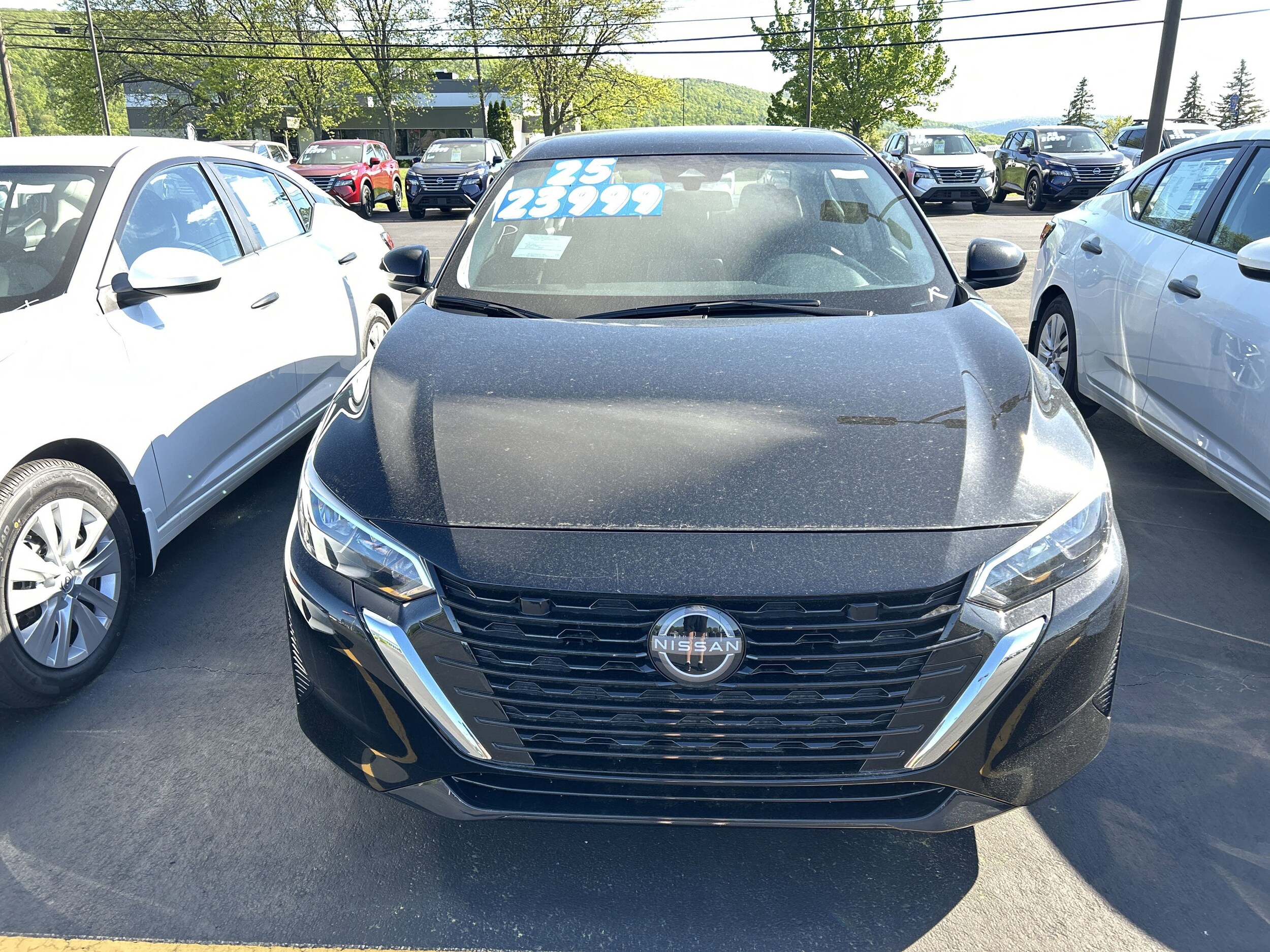 2025 Nissan Sentra SV photo 2