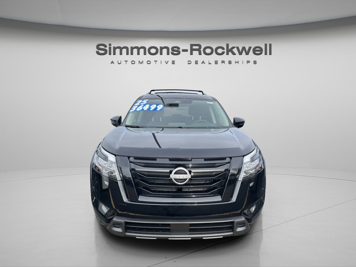 2025 Nissan Pathfinder SV's photo