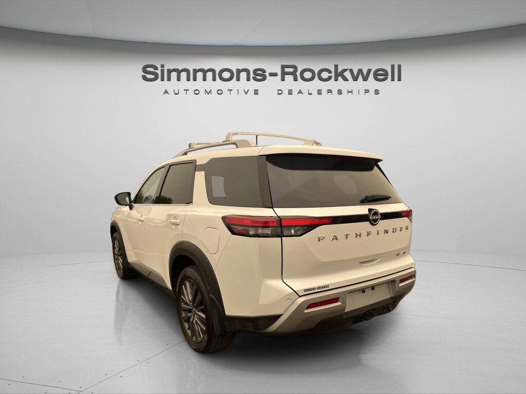 Used 2025 Nissan Pathfinder SL SUV