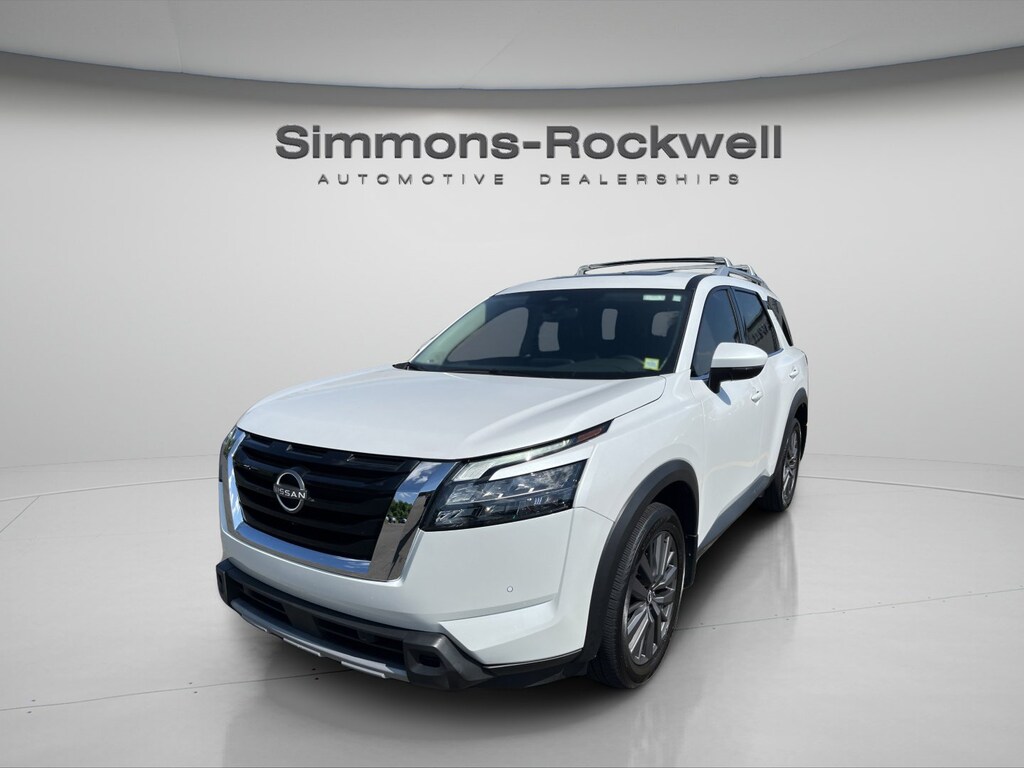Used 2025 Nissan Pathfinder SL SUV