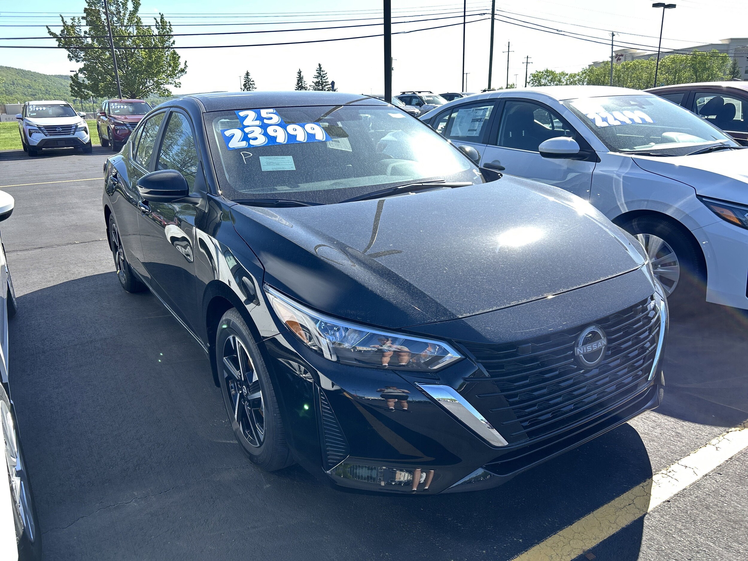 2025 Nissan Sentra SV photo 3