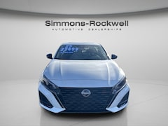 2025 Nissan Altima SR Sedan